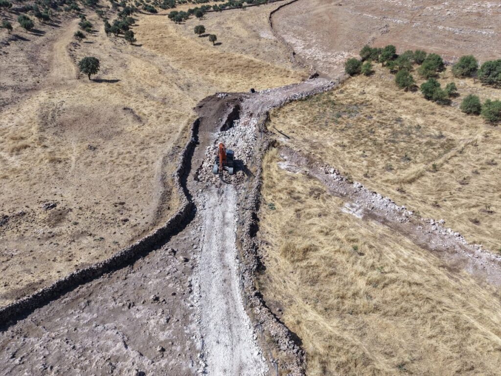 midyat-belediyesi-ile-marsu-toptepede-4-bin-metrelik-atik-su-hattini-bitirdi-l6jTcZVB